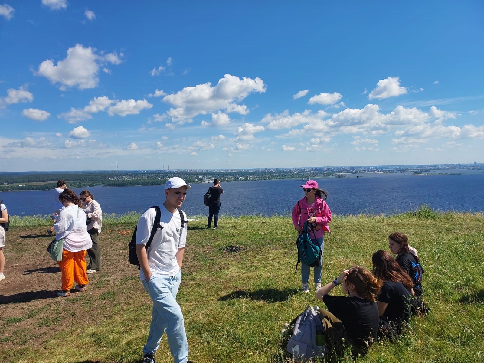 Старт учебной ознакомительной практики у студентов кафедры географии и картографии ИУЭФ КФУ Старт учебной ознакомительной практики у студентов кафедры географии и картографии ИУЭФ КФУ