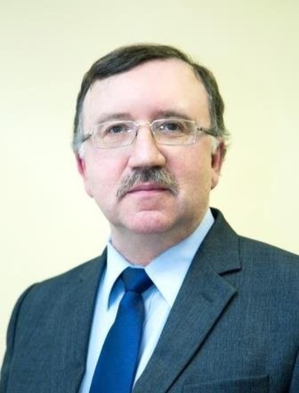 Выпускники Выпускники