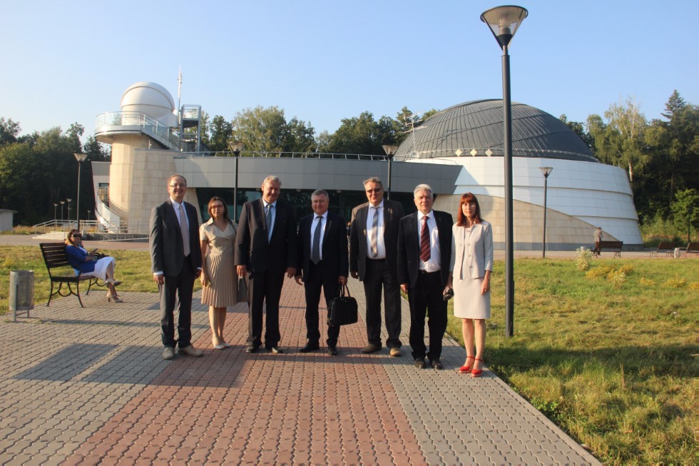 Roscosmos Interested in KFU's Research ,IP, Department of Radio Physics, KFU Observatory, KFU Planetarium, CubeSat, axions, driverless cars, KAMAZ, space capsule, SAU AstroChallenge