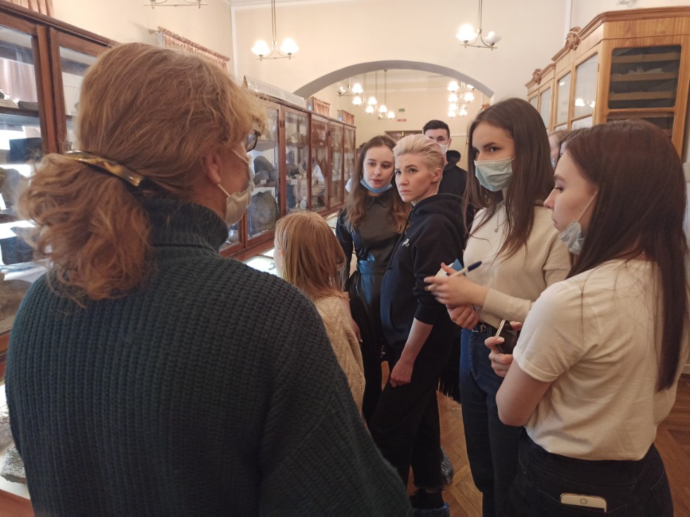 ��������� ������ 16-001 � ������������� ����� ����� �.�. �����������