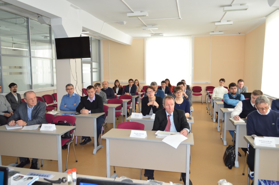 �������-����������� '���������� ���������' �� '���������' (�. ������) � ��� '�����������������-�������'(�. ������)