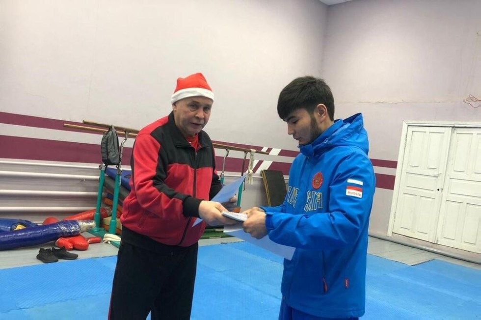 Борьба на поясах на призы Деда Мороза Борьба на поясах на призы Деда Мороза