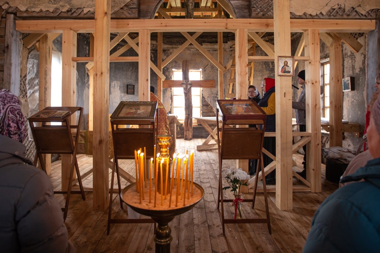 Студенты кафедры религиоведения участвуют в проекте по сохранению старинных храмов Студенты кафедры религиоведения участвуют в проекте по сохранению старинных храмов