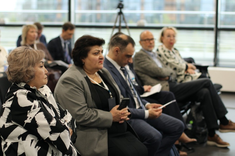 ������������� ������-������������ ����������� '������������� ����� � �������� ����������� �������' (� 100-����� ���������� �.�. ���������)