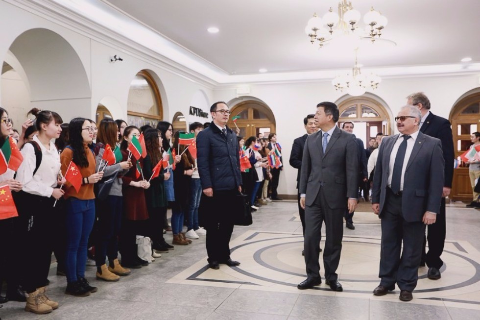 Delegation from the Central Committee of the Communist Party of China Made a Visit