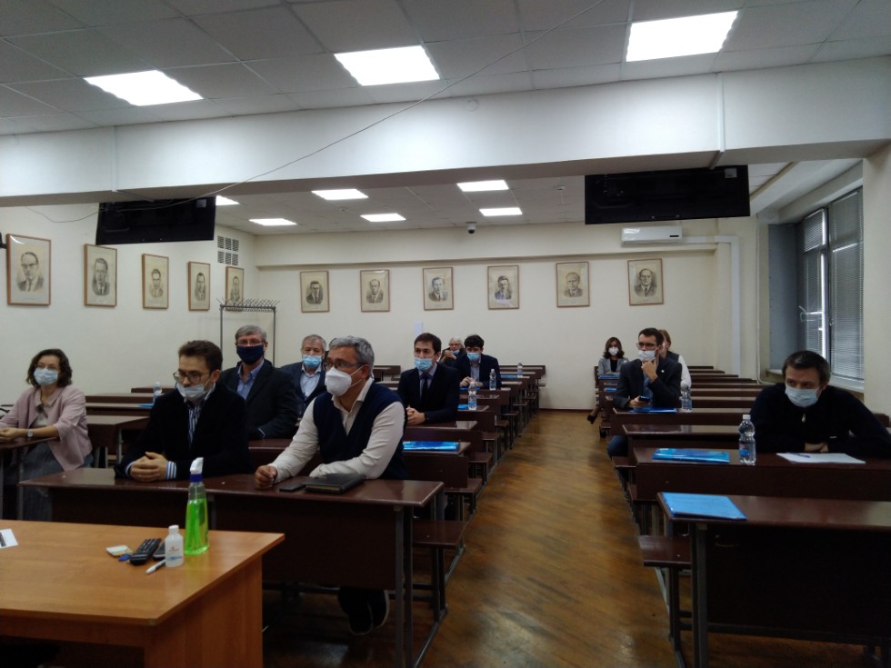 Семинар по программе магистратуры 'Геометрия и ее приложения' Семинар по программе магистратуры 'Геометрия и ее приложения'