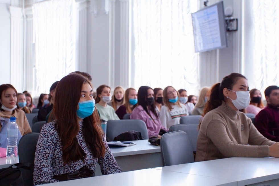 Студенты Елабужского института познакомились с лекцией о вреде наркотиков Студенты Елабужского института познакомились с лекцией о вреде наркотиков