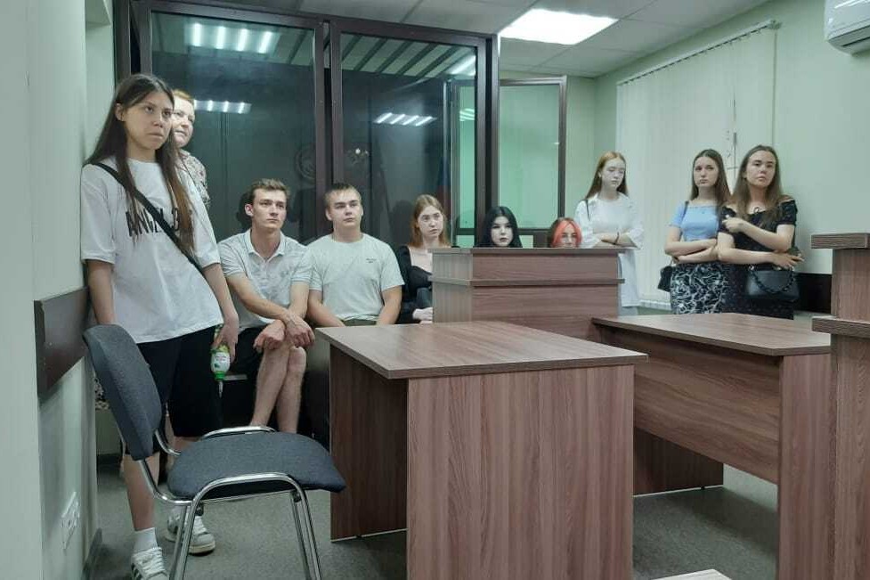 Посещение мирового суда: практический опыт для учащихся колледжа Посещение мирового суда: практический опыт для учащихся колледжа