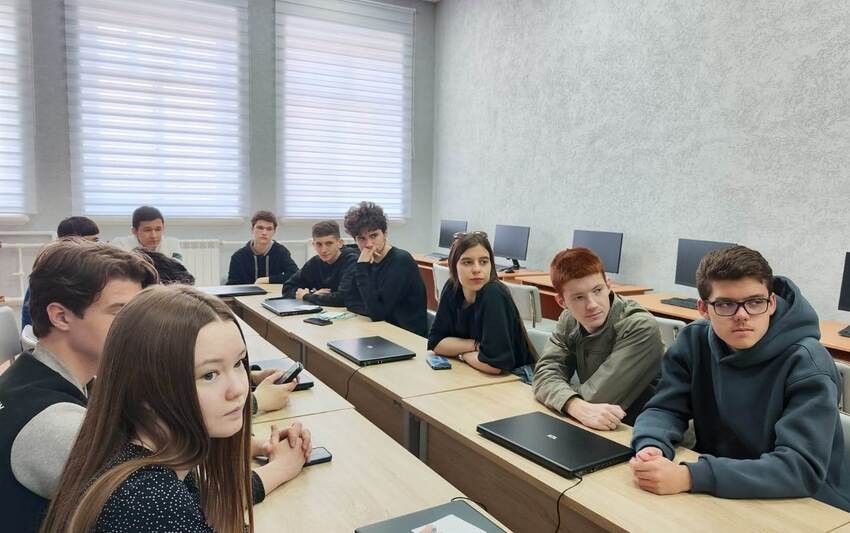 'Путешествие в космос': квиз ко Дню космонавтики прошел в Елабужском институте КФУ 'Путешествие в космос': квиз ко Дню космонавтики прошел в Елабужском институте КФУ