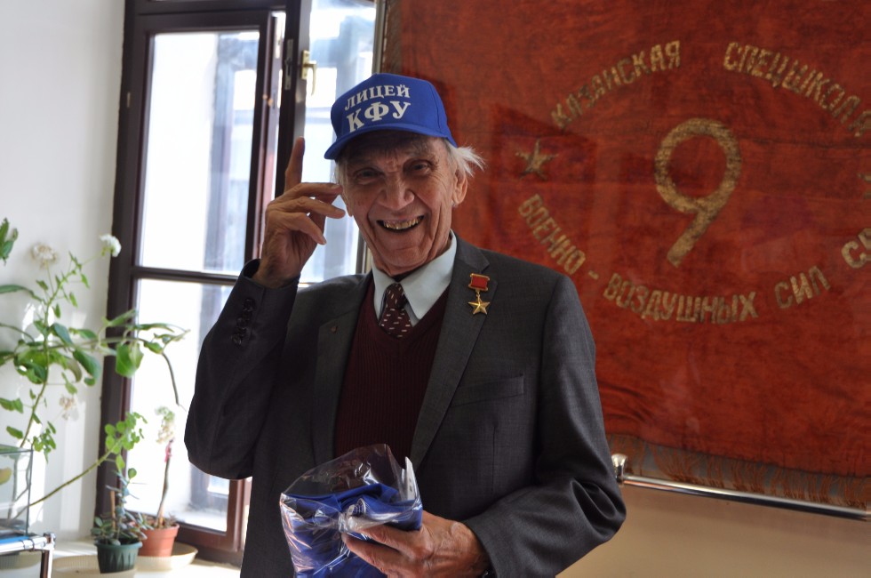 � ������ � ����� ��� ��������� 9 ��������� ��������� ��� (1944 ���� �������), �������, �������� � ������� ������ �������� ����, ����� ���������� �����, ����������� �����-���������� ����, ����������� ������ ������ ���� ������� �������������� �������