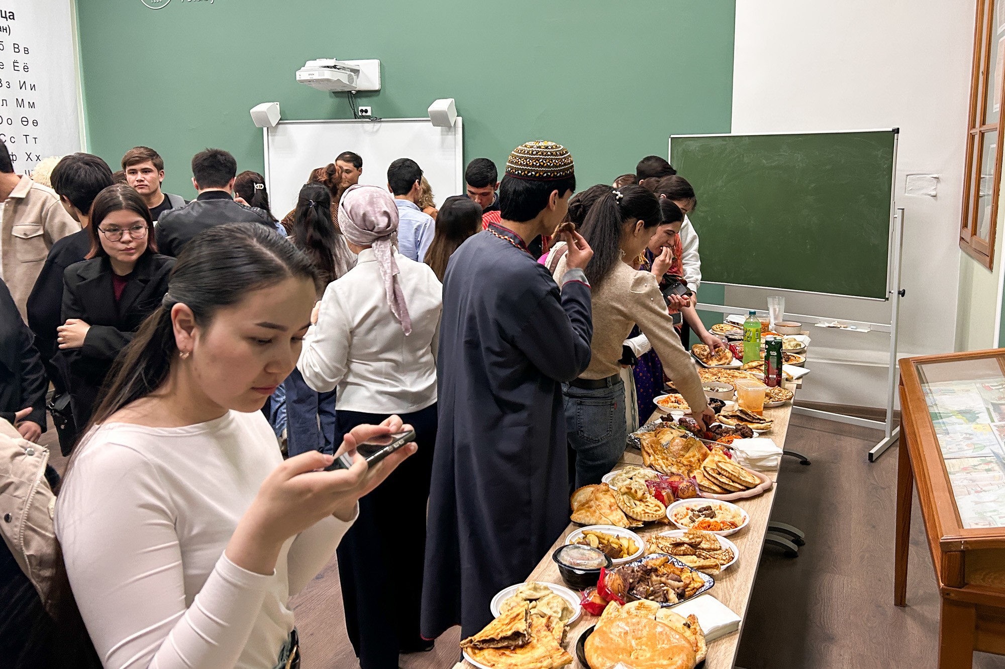 В Елабужском институте КФУ отметили праздник Навруз В Елабужском институте КФУ отметили праздник Навруз