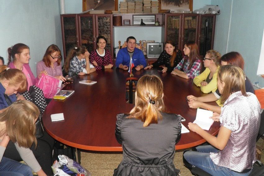 Собрание Школы экскурсоводов Елабужского института КФУ Собрание Школы экскурсоводов Елабужского института КФУ