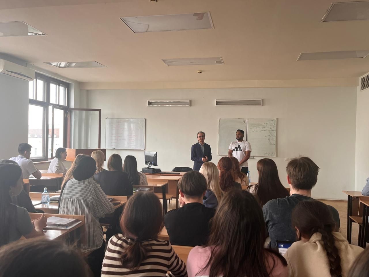 Центр изучения Индии организовал встречу паравелосипедиста из Ассама со студентами Казанского университета Центр изучения Индии организовал встречу паравелосипедиста из Ассама со студентами Казанского университета