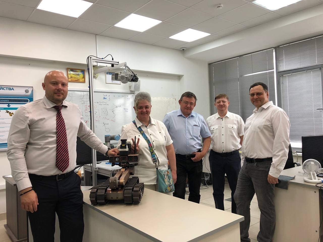 Leading robotics specialists visited the Laboratory of Intelligent Robotic Systems