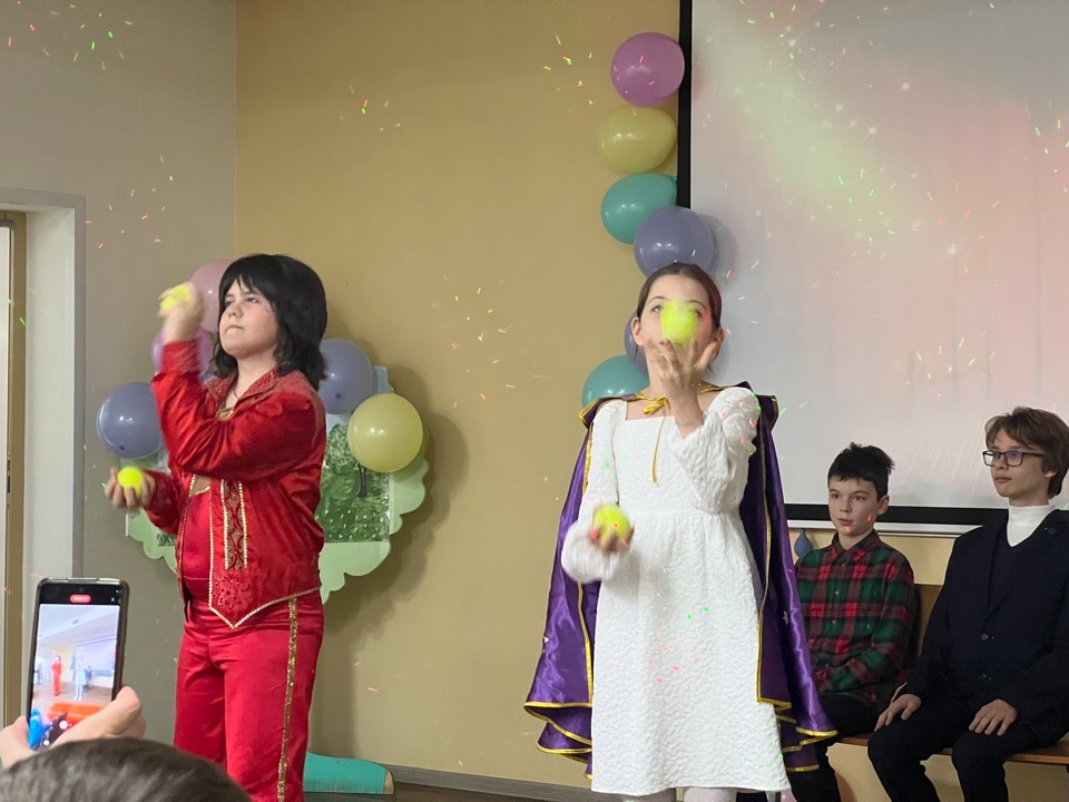 Премьера детского театра 'Радуга' 'Фестиваль детских спектаклей 'Наше счастливое детство' прошла на 'Ура'! Премьера детского театра 'Радуга' 'Фестиваль детских спектаклей 'Наше счастливое детство' прошла на 'Ура'!