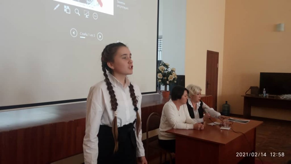 Бишкек шəһəрендəге Каюм Насыйри үзəгендə Муса Жəлилнең 115-еллыгына багышланган кичə үткəрелде Бишкек шəһəрендəге Каюм Насыйри үзəгендə Муса Жəлилнең 115-еллыгына багышланган кичə үткəрелде