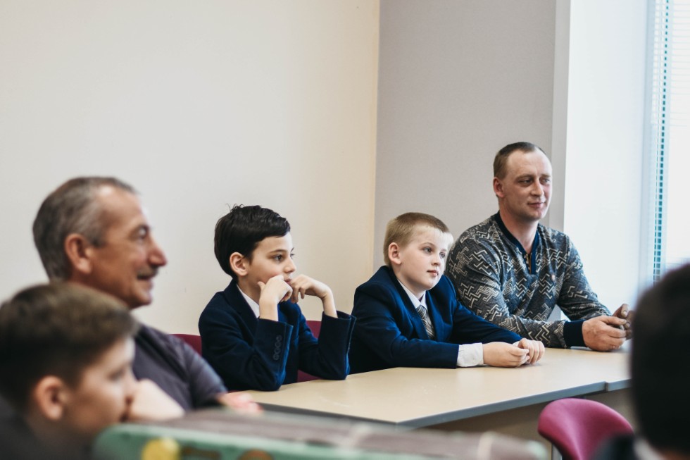 ����� ��������� ���� ������������� 