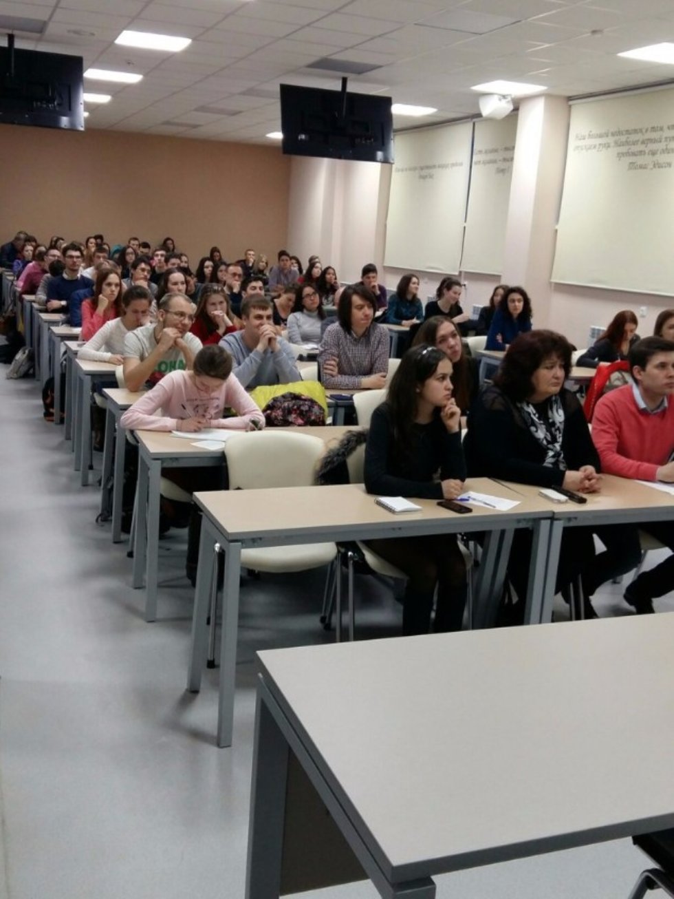 3 марта 2016 года в Центре Магистратуры Института управления, экономики и финансов КФУ прошла открытая лекция профессора Коха Игоря Анатольевича и профессора Галлямовой Динары Хамитовны, посвященная перспективам развития мировой экономики. 3 марта 2016 года в Центре Магистратуры Института управления, экономики и финансов КФУ прошла открытая лекция профессора Коха Игоря Анатольевича и профессора Галлямовой Динары Хамитовны, посвященная перспективам развития мировой экономики.