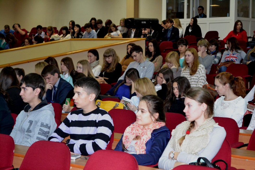 В гостях у 'Президент-клуба' Набережночелнинского института КФУ генеральный директор АО 'Челны-водоканал' Уел Хусаинов В гостях у 'Президент-клуба' Набережночелнинского института КФУ генеральный директор АО 'Челны-водоканал' Уел Хусаинов