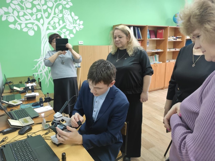 The delegation of the Kyrgyz-Russian Slavic University school adopts the experience of Elabuga Institute of KFU The delegation of the Kyrgyz-Russian Slavic University school adopts the experience of Elabuga Institute of KFU