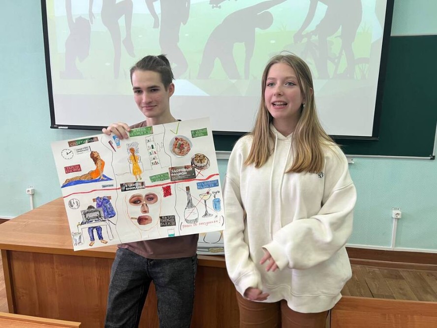 Преподаватели Елабужского института КФУ продолжают работу со школьниками психолого-педагогических классов г. Елабуги Преподаватели Елабужского института КФУ продолжают работу со школьниками психолого-педагогических классов г. Елабуги