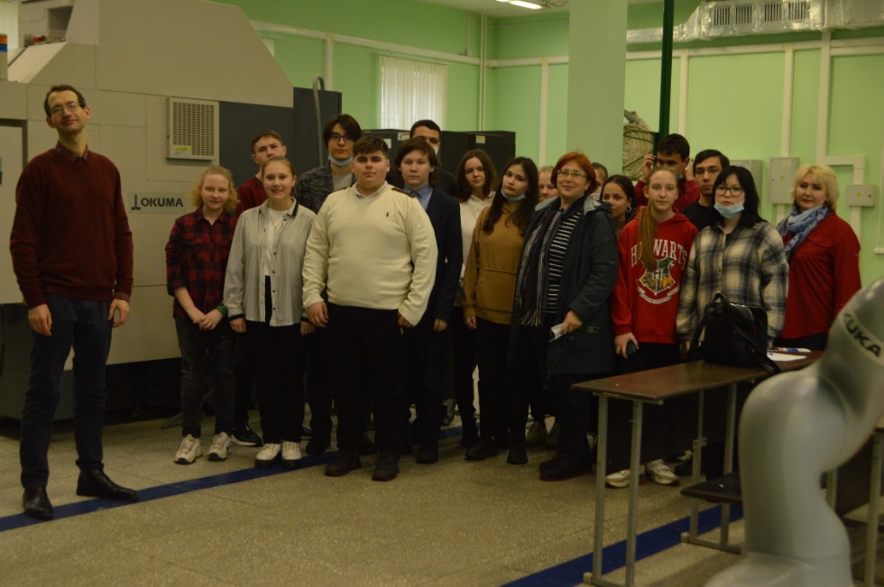 Выпускники школ г.Чебоксары, г. Новочебоксарск посетили Инженерный институт КФУ ,инженерный институт КФУ, ХАфизов И.И.