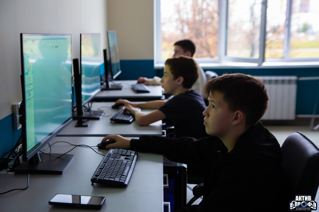 'Школа будущего автомобильного инженера FUTURAUTO' 'Школа будущего автомобильного инженера FUTURAUTO'