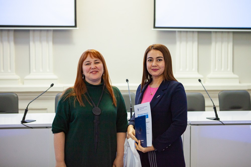 Certificates were awarded to teachers of Fergana State University.