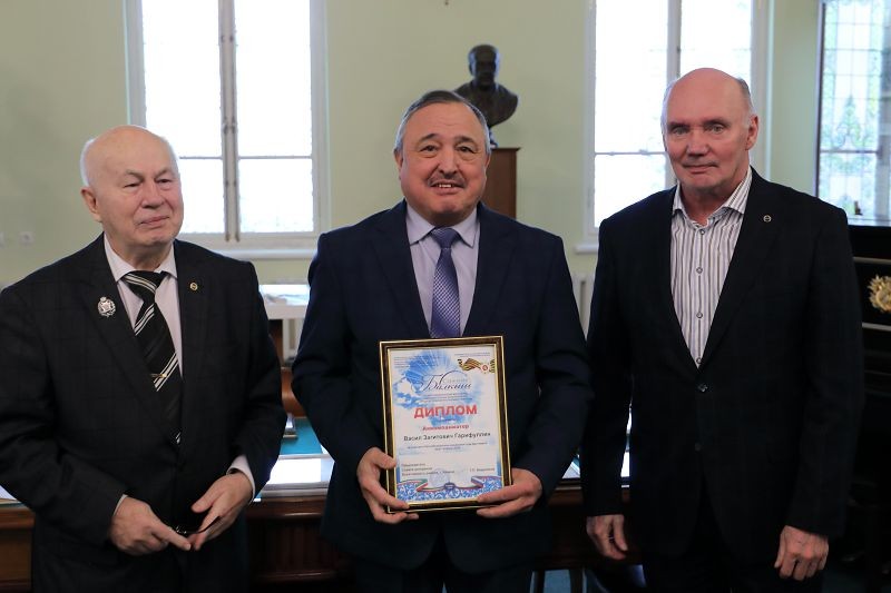 В Музее истории КФУ состоялась церемония награждения активистов Совета ветеранов В Музее истории КФУ состоялась церемония награждения активистов Совета ветеранов