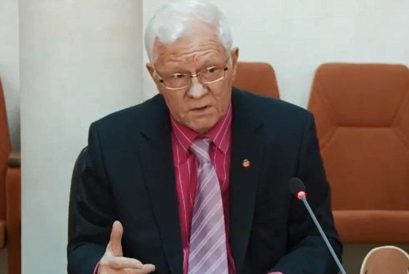 Эксперт КФУ Ренат Муслимов: 'Завоюет ли сланцевая революция мир, узнаем лишь через 30 лет' Эксперт КФУ Ренат Муслимов: 'Завоюет ли сланцевая революция мир, узнаем лишь через 30 лет'