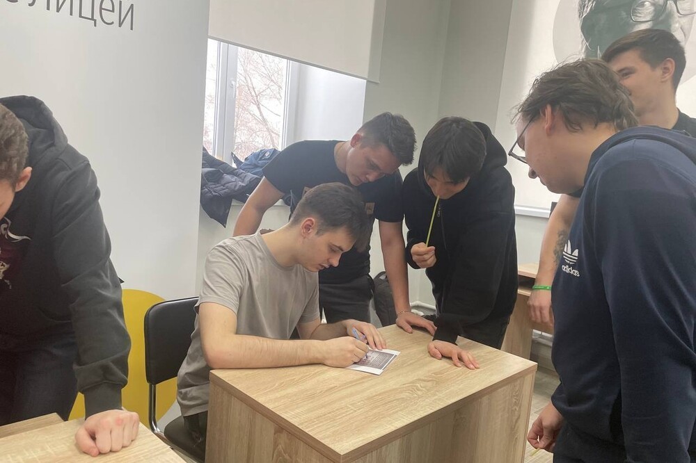 В преддверии всероссийского праздника Дня защитника Отечества на отделении математики и естественных наук прошли мероприятия В преддверии всероссийского праздника Дня защитника Отечества на отделении математики и естественных наук прошли мероприятия