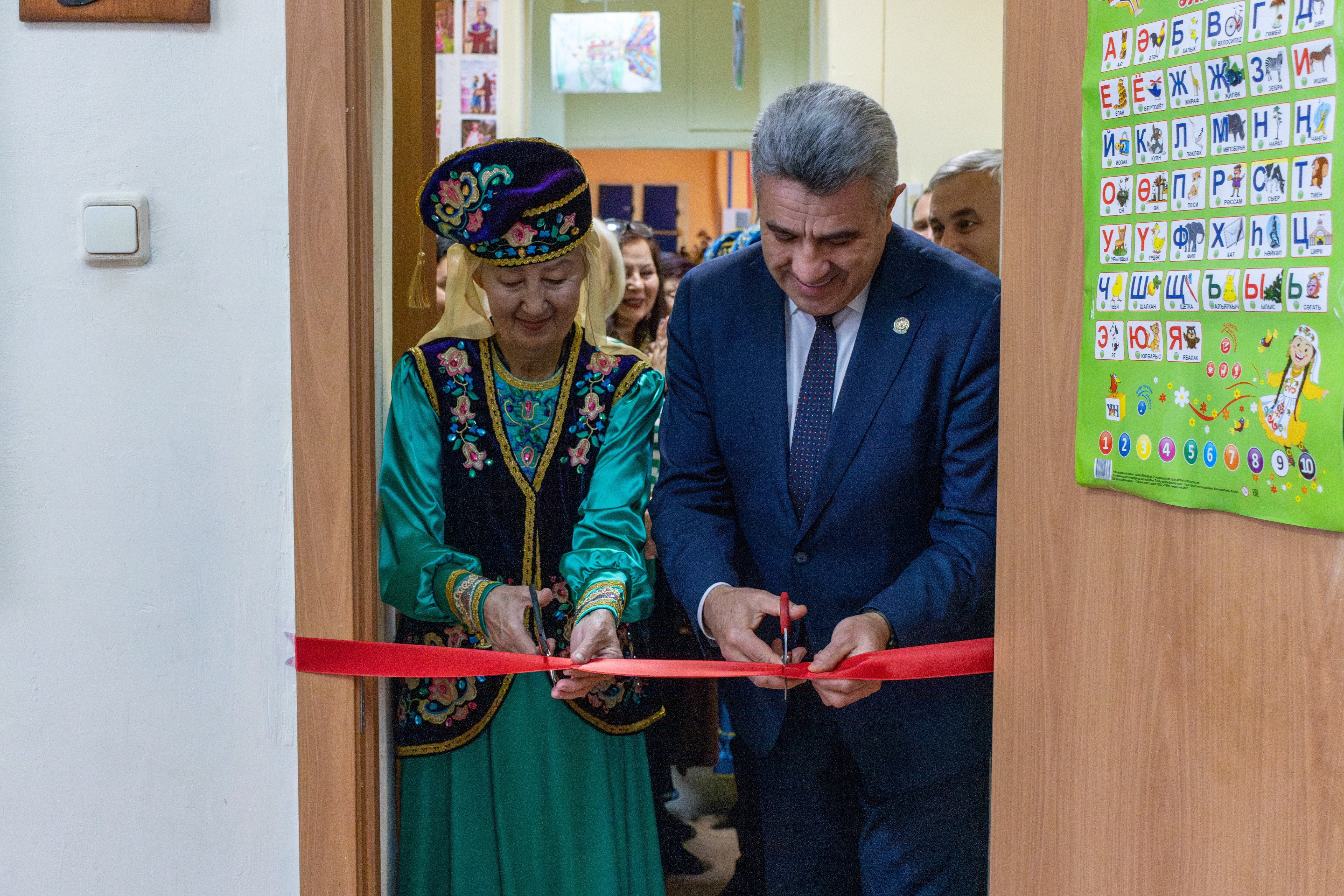 На базе общественной организации 'Местная национально-культурная автономия татар г. Барнаула' открылся образовательно-культурный центр Института Каюма Насыри КФУ На базе общественной организации 'Местная национально-культурная автономия татар г. Барнаула' открылся образовательно-культурный центр Института Каюма Насыри КФУ