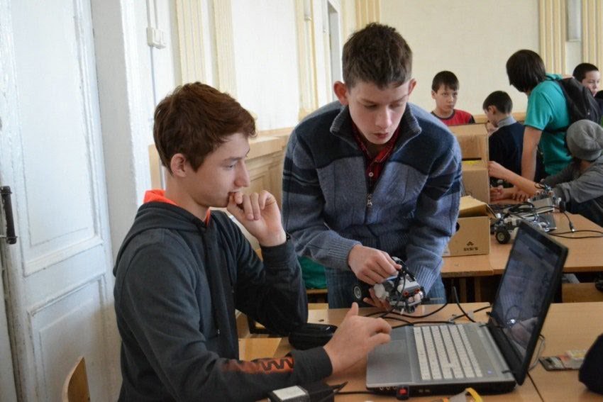 Битва киборгов: часть первая Битва киборгов: часть первая