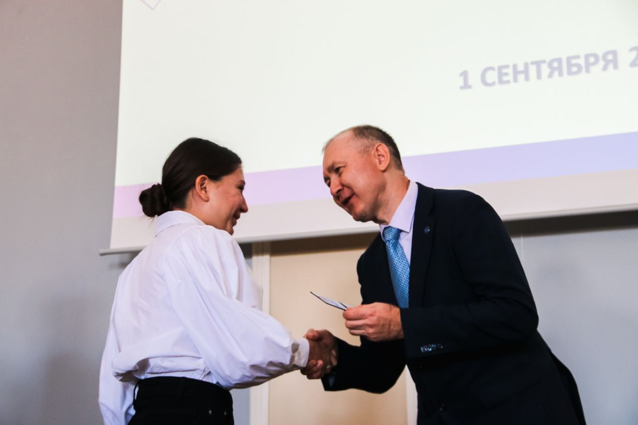 ���� ������ � ��������� ���������� � �����������