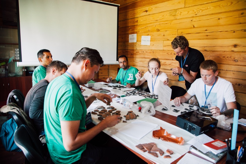 ��������