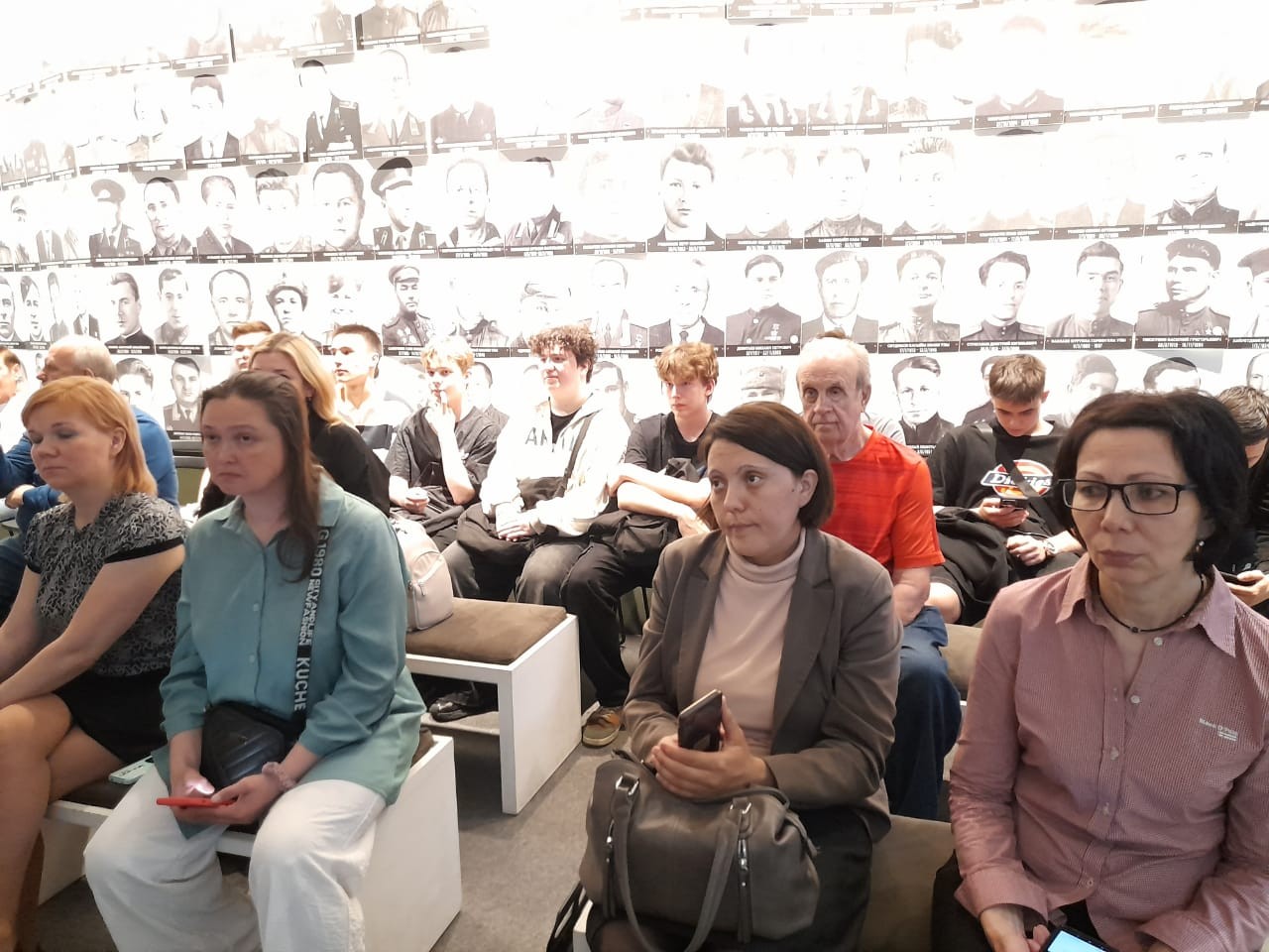 ������� ����� ��� '������' �������� � ��������� ��������� � ������� ������ � �����-��������� ������� ������������� ����� � ��������� ������