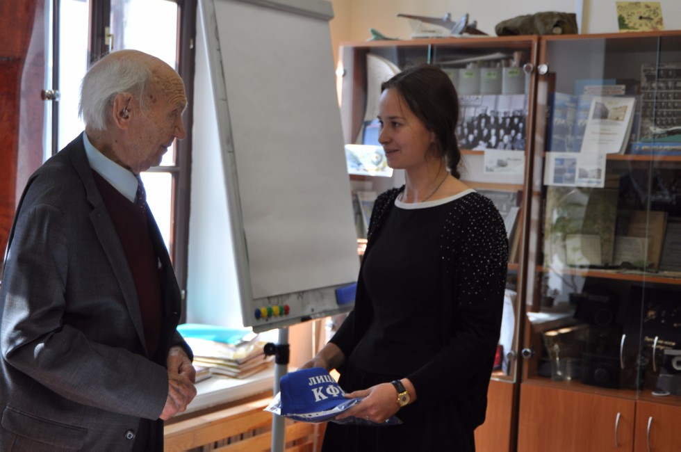 � ������ � ����� ��� ��������� 9 ��������� ��������� ��� (1944 ���� �������), �������, �������� � ������� ������ �������� ����, ����� ���������� �����, ����������� �����-���������� ����, ����������� ������ ������ ���� ������� �������������� �������