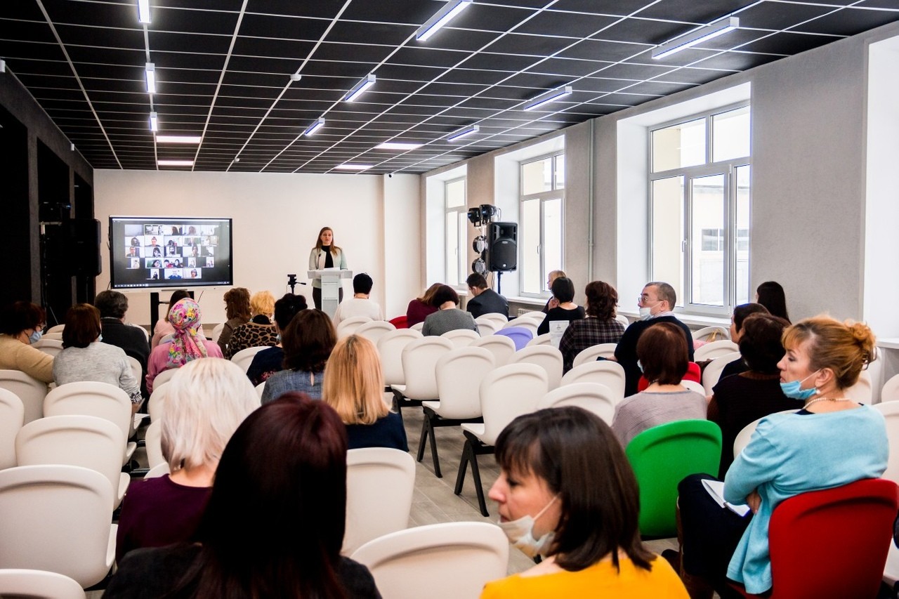 Конференция проводится 5 дней всего 75. Фотосъемка конференции. Всероссийская научная конференция. Научно-практическая конференция (Ульяновск, 2017). SIGGRAPH 2021 конференция в Токио.