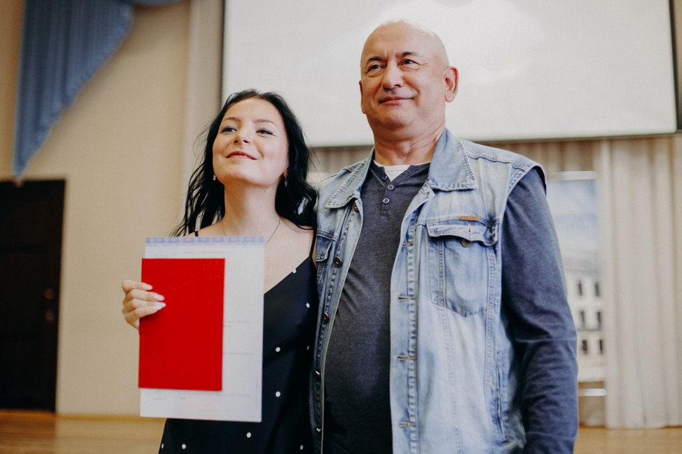 Состоялось торжественное вручение дипломов выпускникам бакалавриата по направлению Состоялось торжественное вручение дипломов выпускникам бакалавриата по направлению