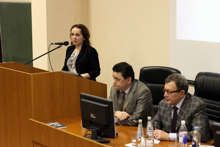 A Meeting with an Eminent Scientist from Japan, Professor Kimitako Matsuzato﻿