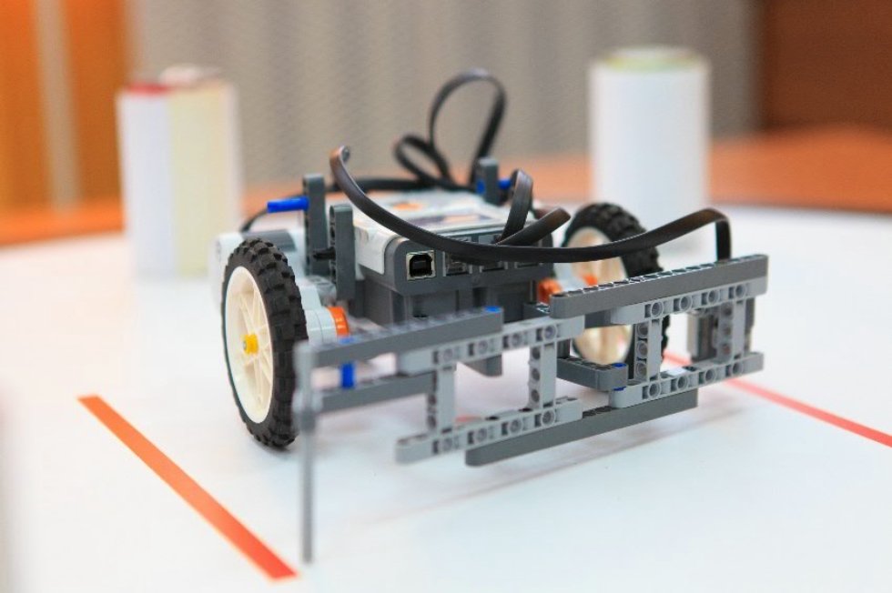 ������ ����� ��������������� ������������� � ���������� ������� �������� � �������