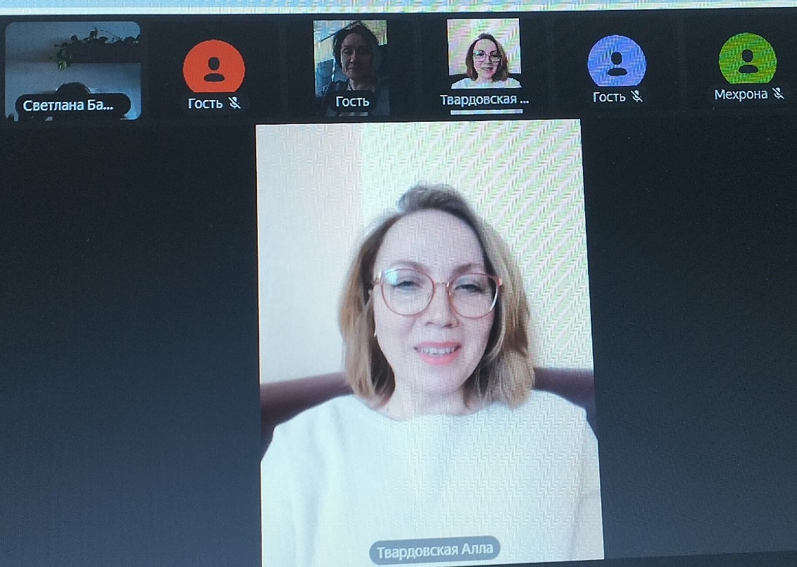 Профориентационная встреча с выпускниками БПОУ Удмуртской Республики 'Удмуртский республиканский социально-педагогический колледж' Профориентационная встреча с выпускниками БПОУ Удмуртской Республики 'Удмуртский республиканский социально-педагогический колледж'