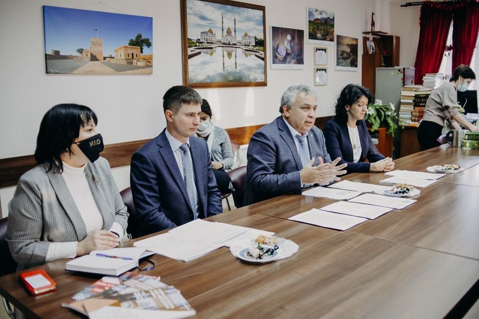 ИМО с рабочим визитом посетила делегация Академического консорциума 'Международный университет Кыргызстана'
