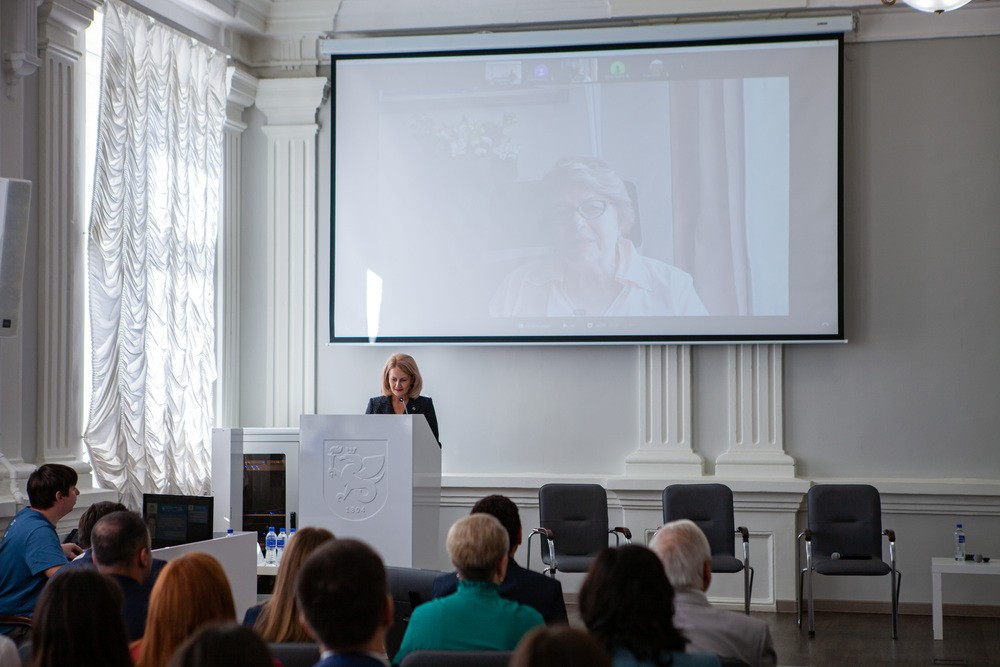 IX ������������ ������: �������� (����)