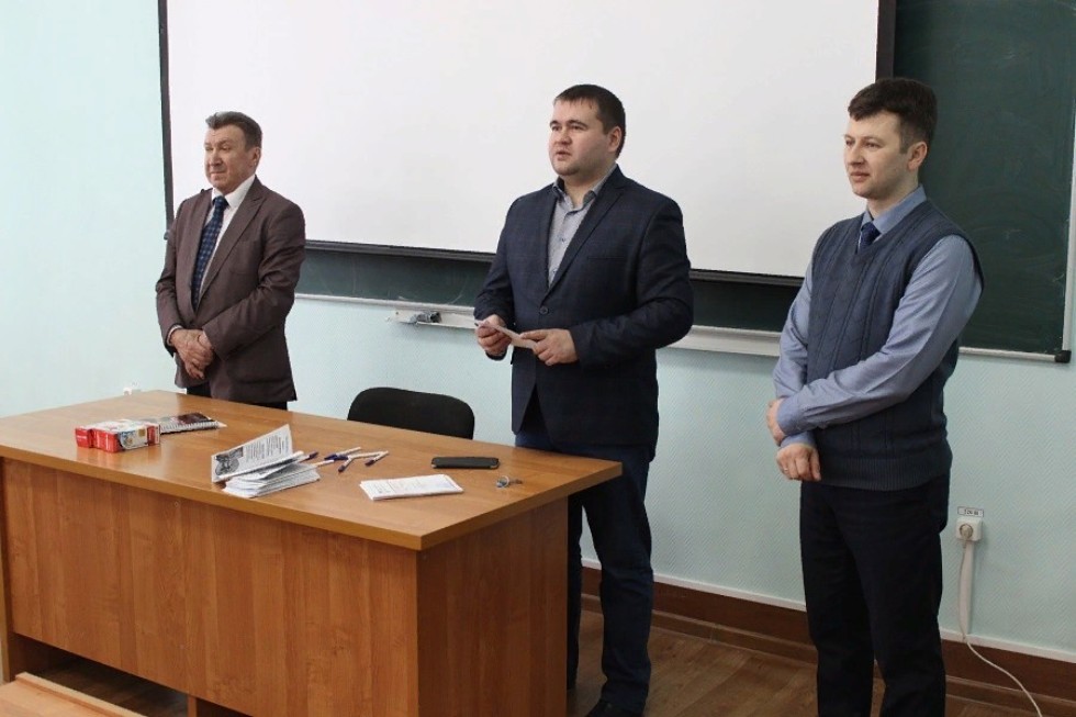 ����������� ������������� ��������� � �����