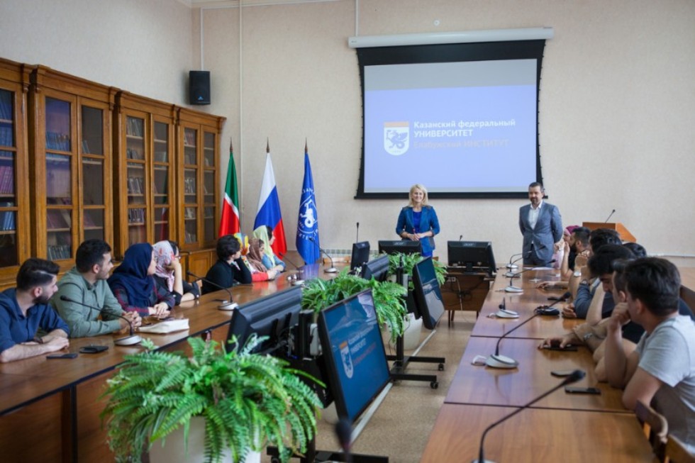 В Елабужском институте КФУ завершилось обучение студентов из Ирана В Елабужском институте КФУ завершилось обучение студентов из Ирана