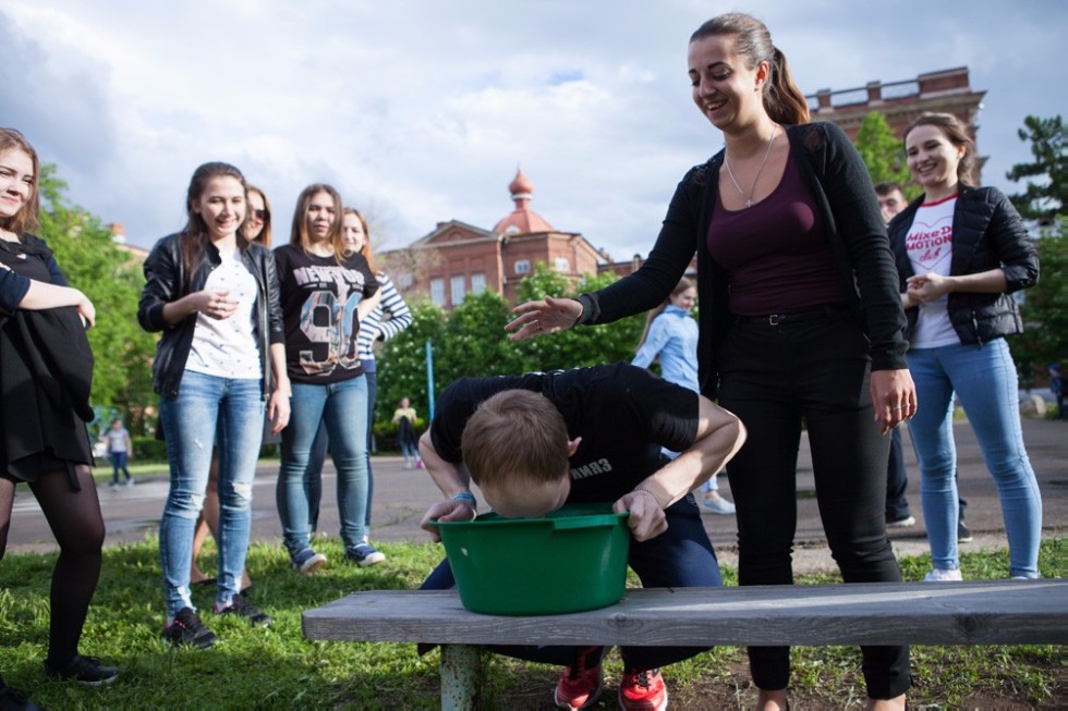 Молодежный Сабантуй отметили в Елабужском институте КФУ Молодежный Сабантуй отметили в Елабужском институте КФУ