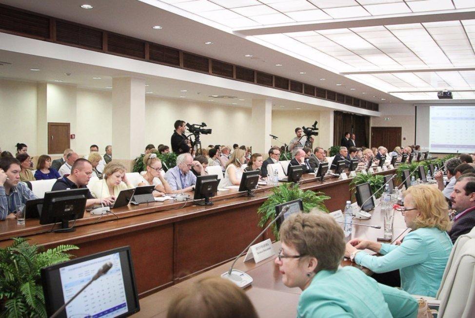 KFU presents its best practice to participating universities of 5-100 project