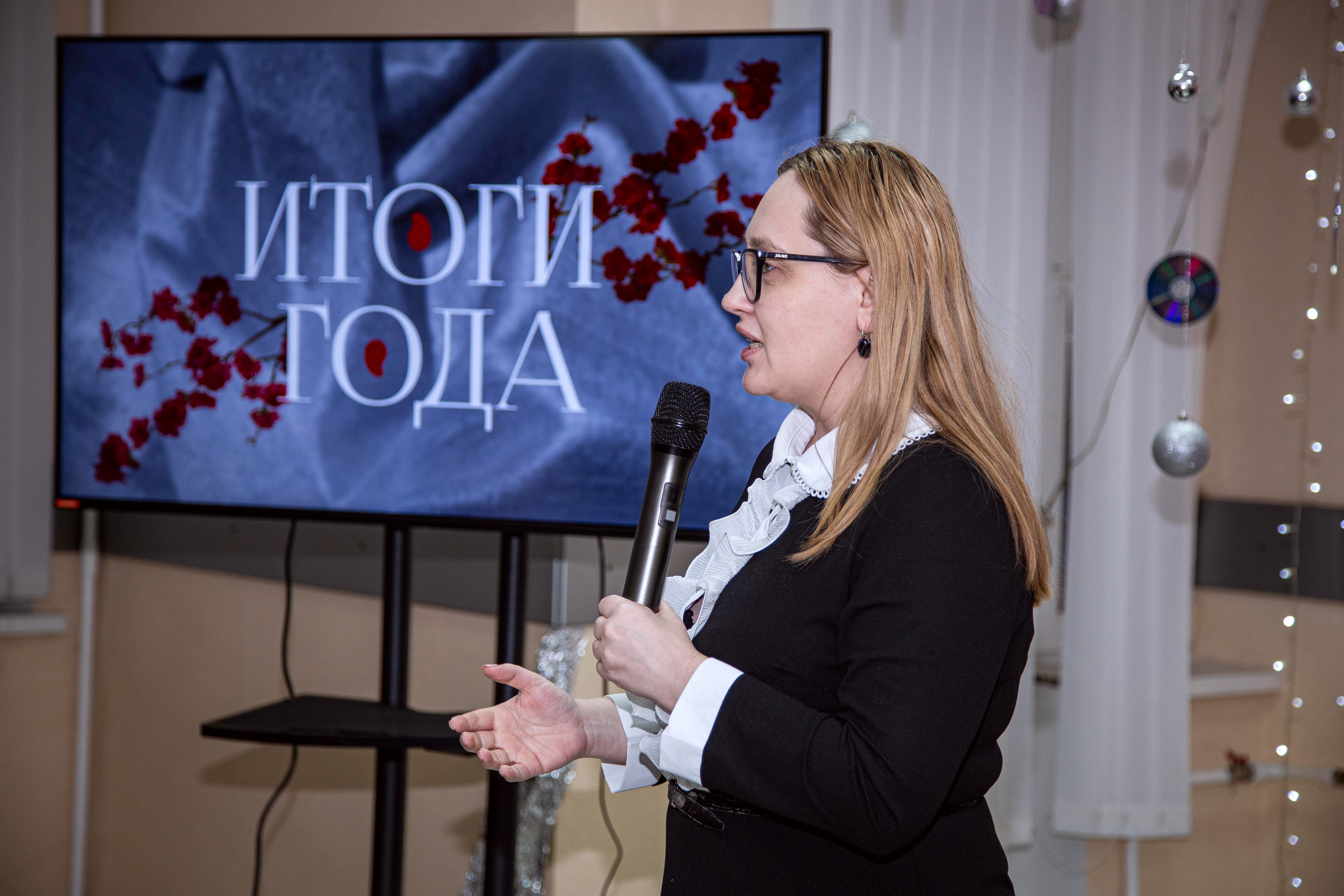 ����� ����