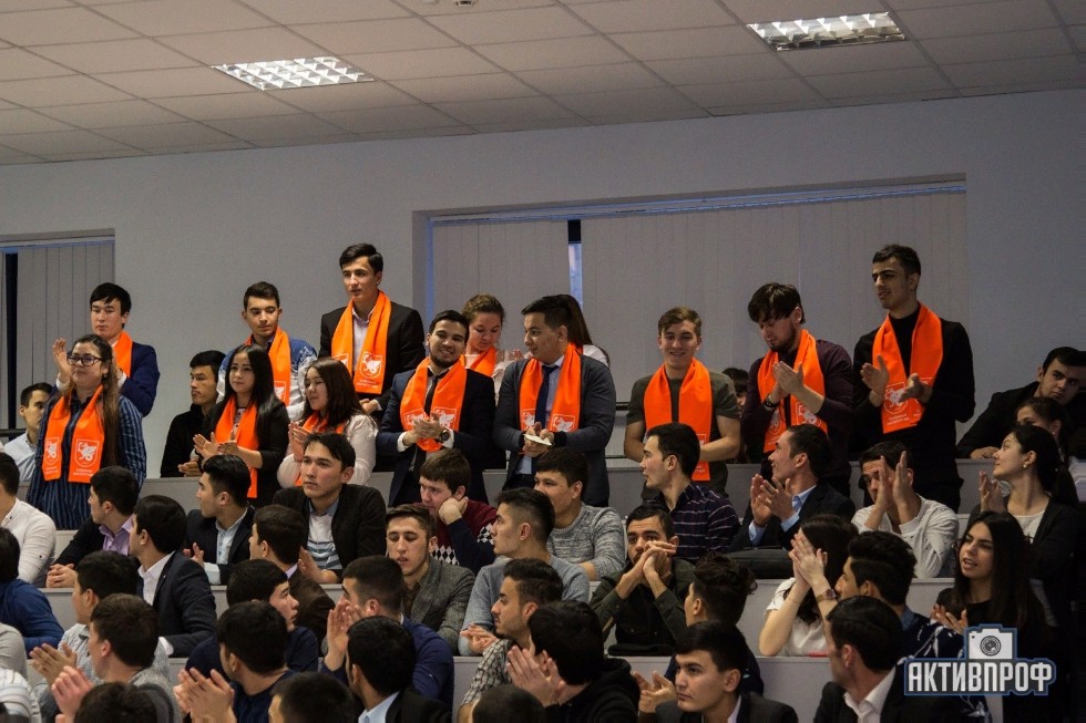 Студенты Елабужского института КФУ - участники форума 'Upgrade' Студенты Елабужского института КФУ - участники форума 'Upgrade'